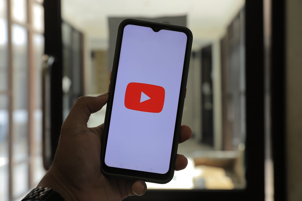 cara agar video youtube muncul di beranda