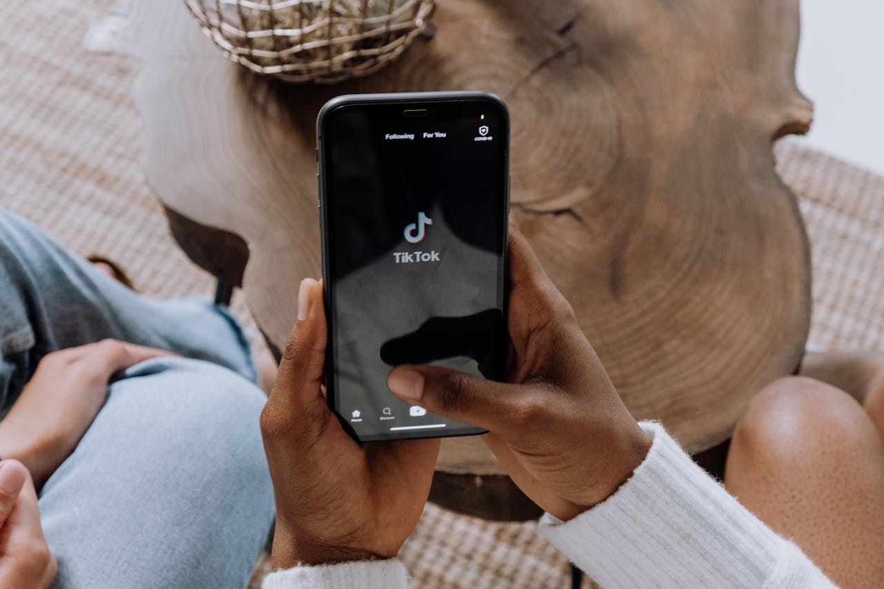 aplikasi edit foto pengantin viral di tiktok