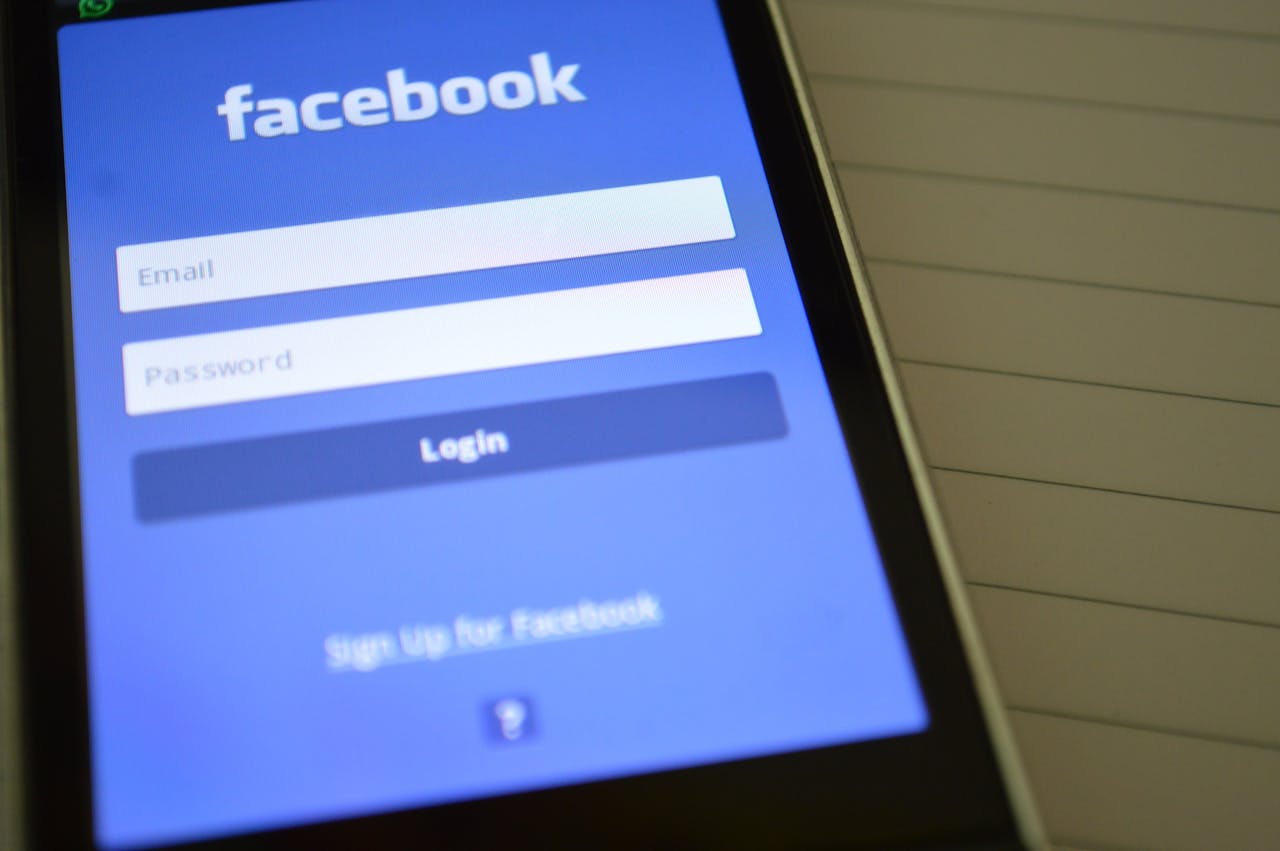 cara menambah akun fb dalam 1 hp