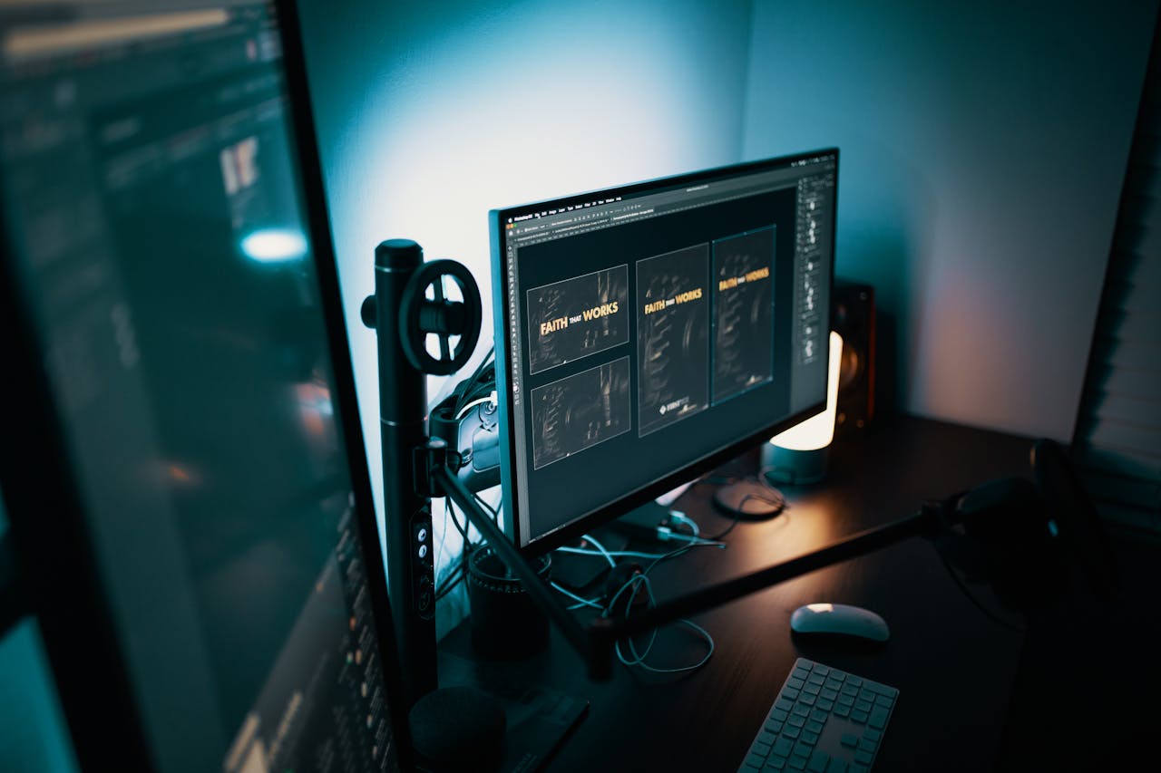 Penyebab Layar Monitor Bergaris