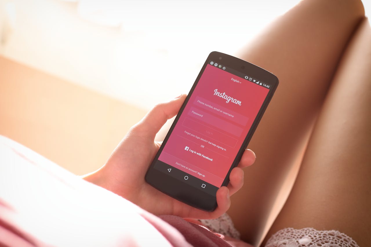 aplikasi dengan fitur dark mode