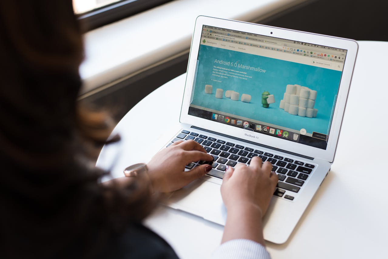 cara agar website bisa menghasilkan uang